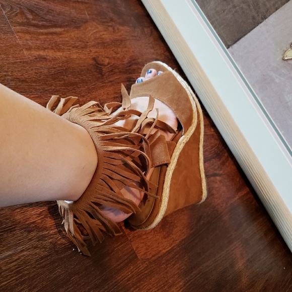 Platform sandals - Picture 3 of 3